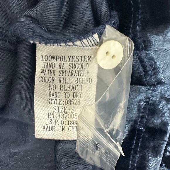 NWT Entro Womens Crochet Lace Velvet Navy Blue Sleeveless Mini Shift Dress Small - Picture 9 of 9